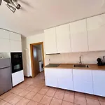 Strawberry House Tatil Evi Colico
